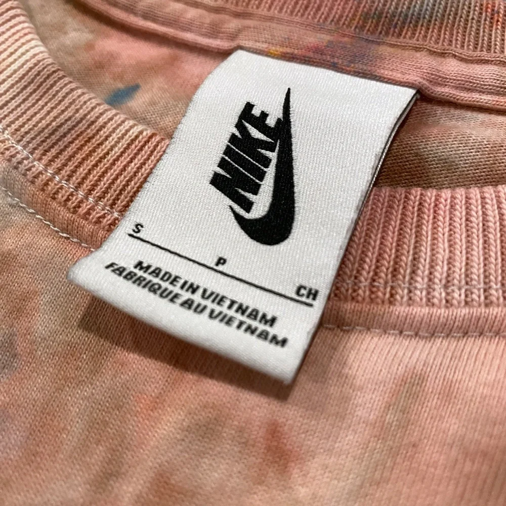 💫 Nike REMXD CUSTOM - Cropped Pocket Tee - S 💫 - Picture 3 of 5